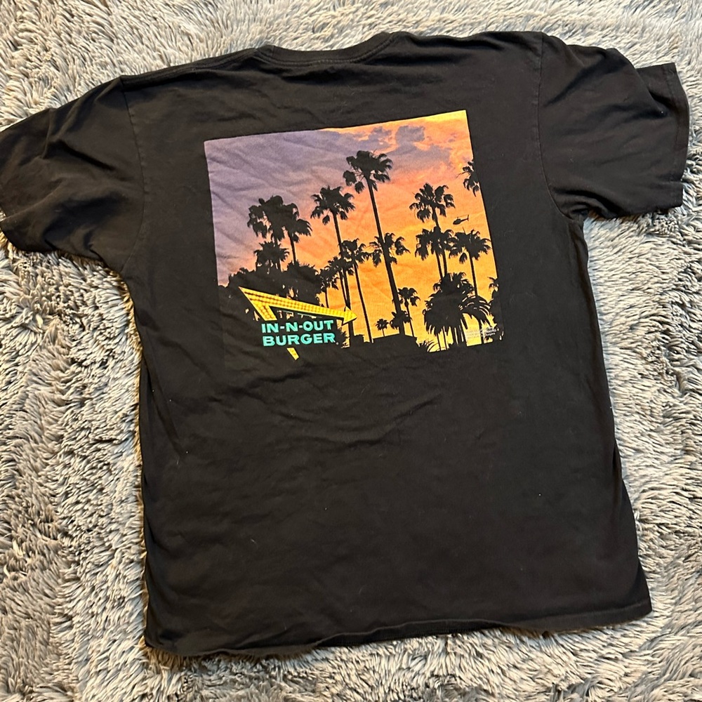 In-N-Out Burger Texas Size Large Mens Shirt